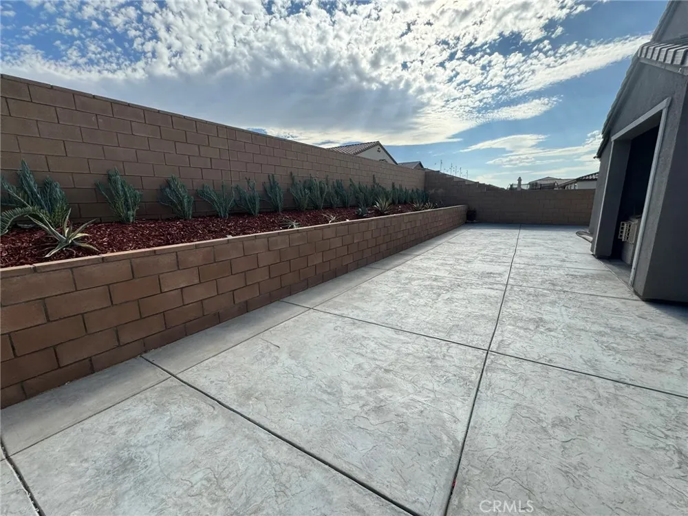 11907 Caleta Victorville, CA 92392