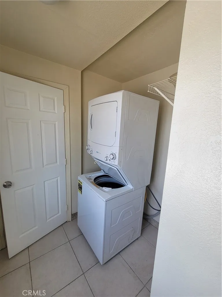 6614 Tamarisk #1 29 Palms, CA 92277