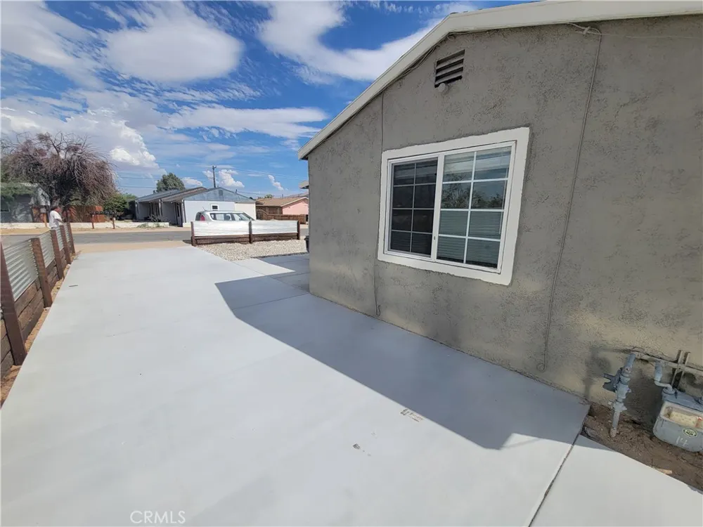 6614 Tamarisk #1 29 Palms, CA 92277