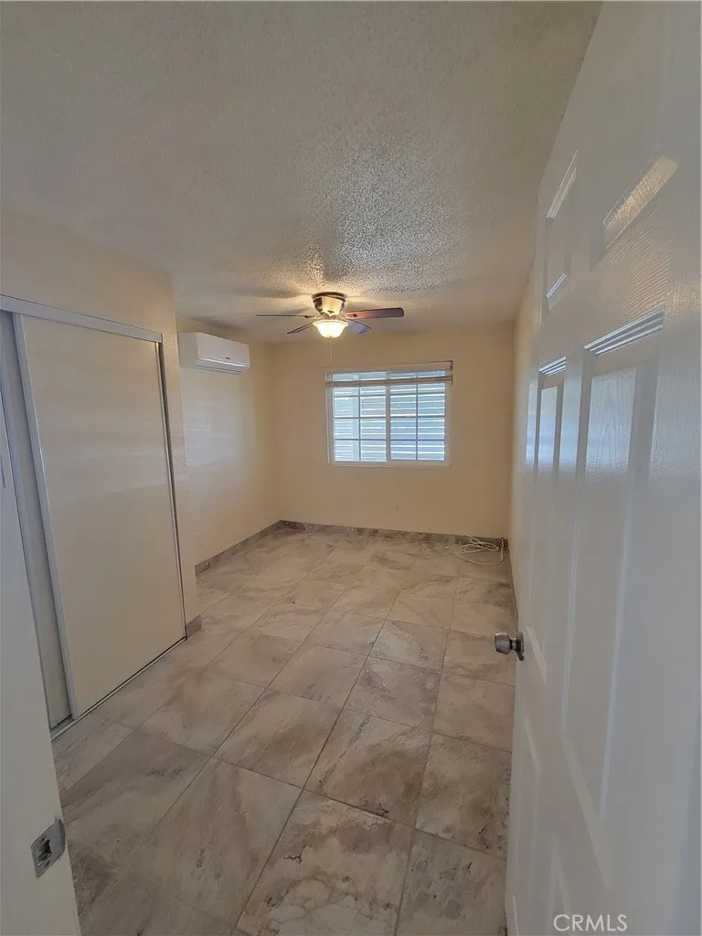 6614 Tamarisk #1 29 Palms, CA 92277