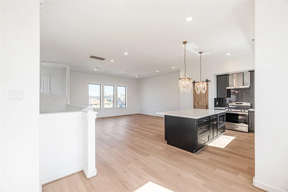 2318 Mills Street Houston, TX 77026