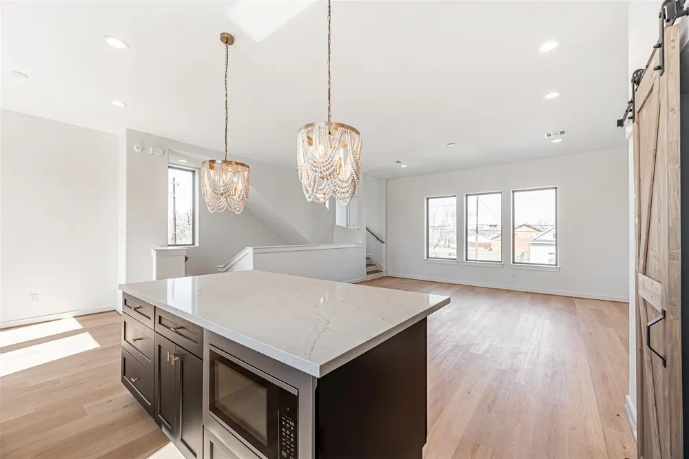 2318 Mills Street Houston, TX 77026