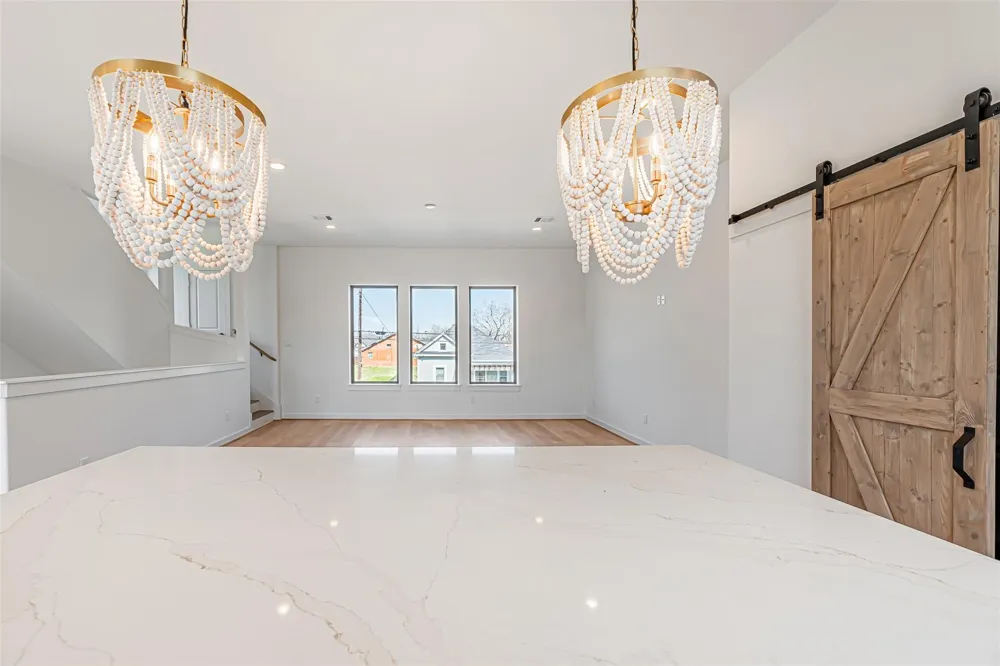 2318 Mills Street Houston, TX 77026