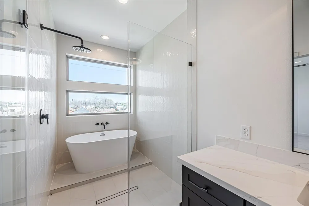 2318 Mills Street Houston, TX 77026