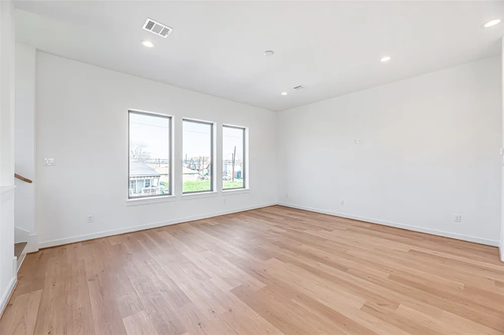 2318 Mills Street Houston, TX 77026
