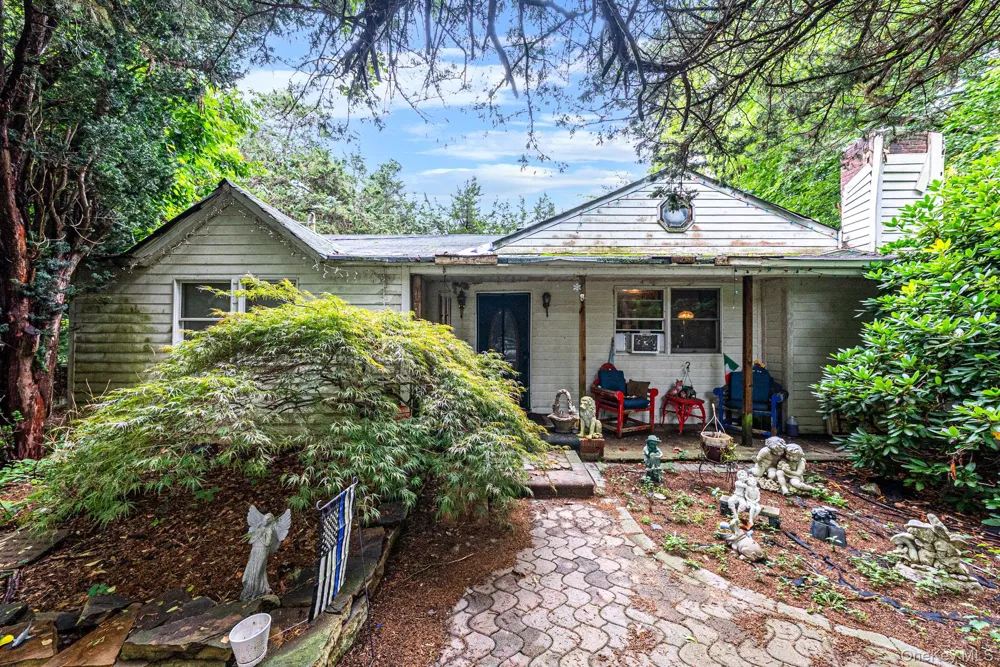 59 Dyke Road Setauket, NY 11733
