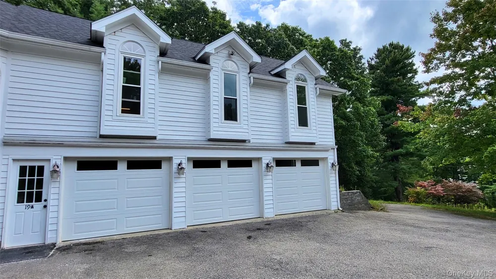 19 A Friendship Lane Red Hook, NY 12571