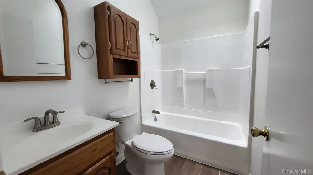 19 A Friendship Lane Red Hook, NY 12571
