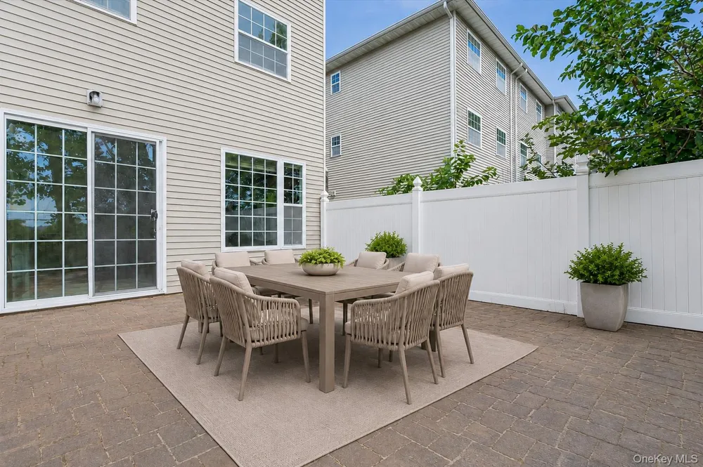 56 Heron Lane #393 Bronx, NY 10473