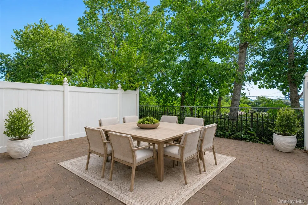56 Heron Lane #393 Bronx, NY 10473