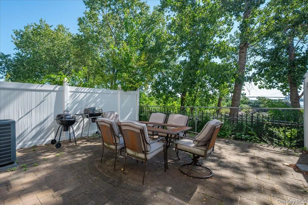 56 Heron Lane #393 Bronx, NY 10473