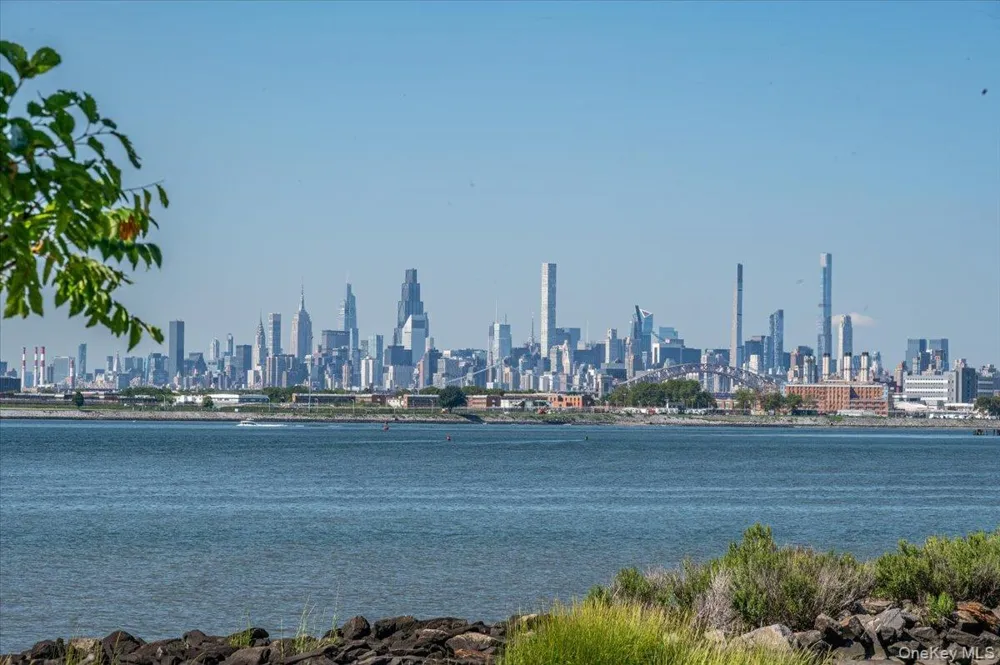 56 Heron Lane #393 Bronx, NY 10473