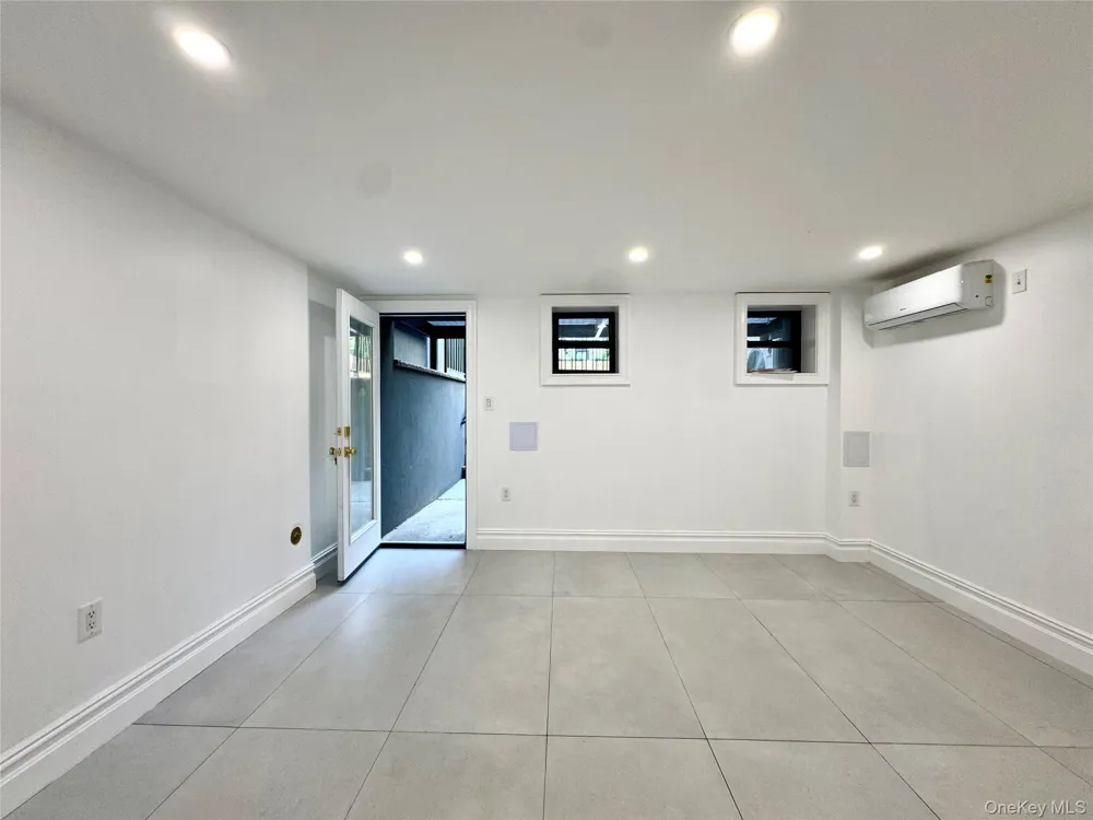 1123 Madison Street Brooklyn, NY 11221