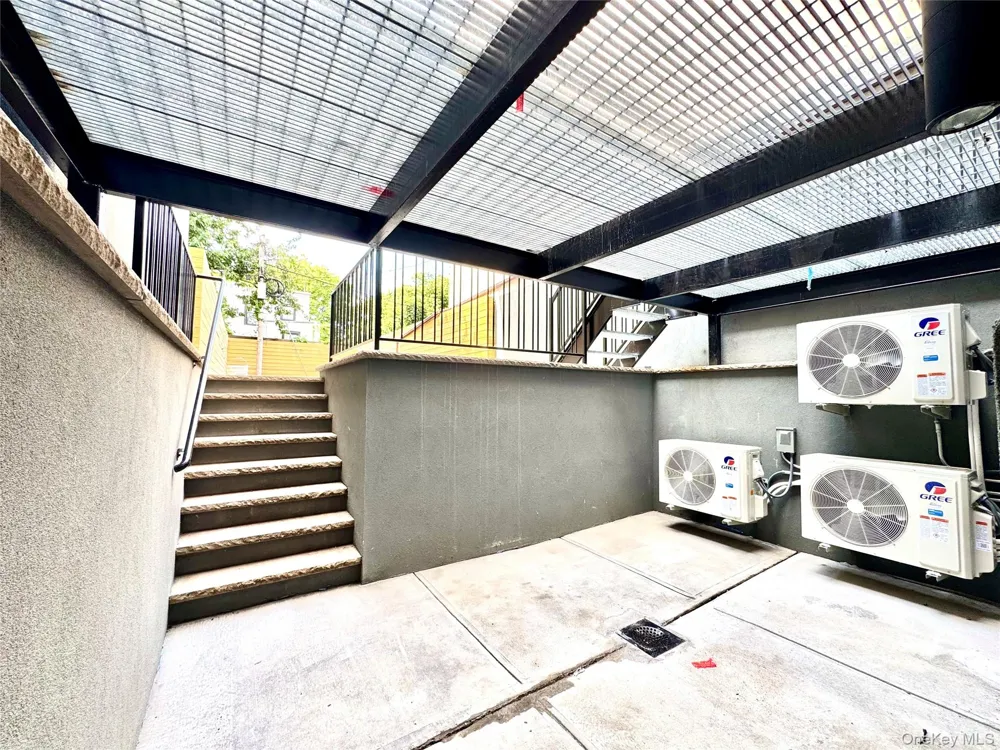 1123 Madison Street Brooklyn, NY 11221