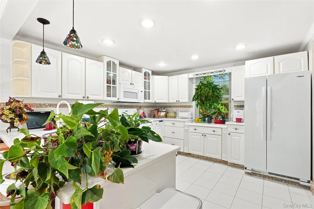 5 Mountain Drive Mahopac, NY 10541
