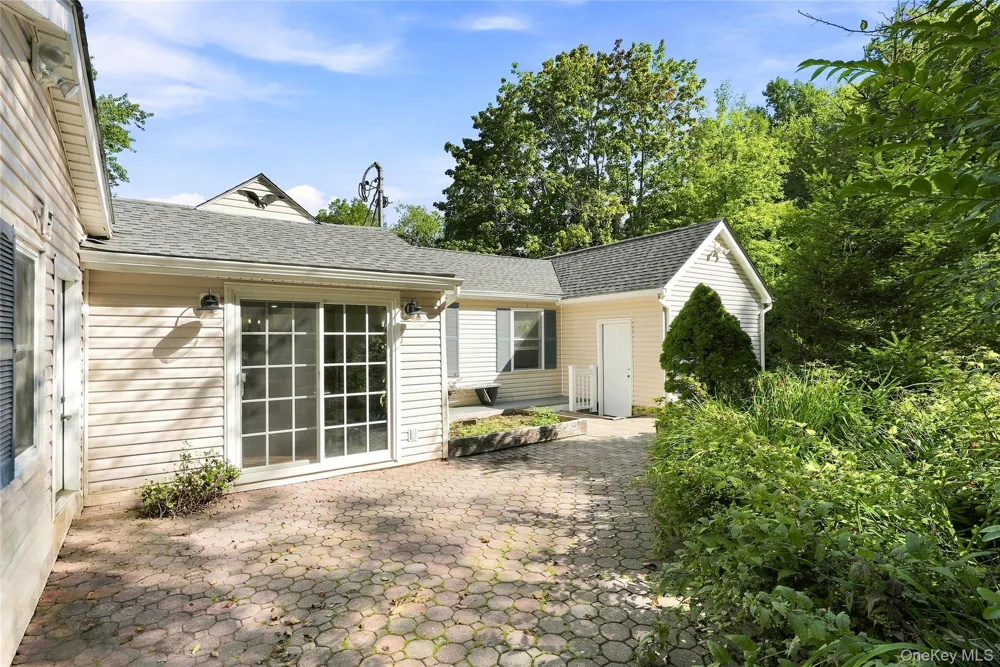5 Mountain Drive Mahopac, NY 10541