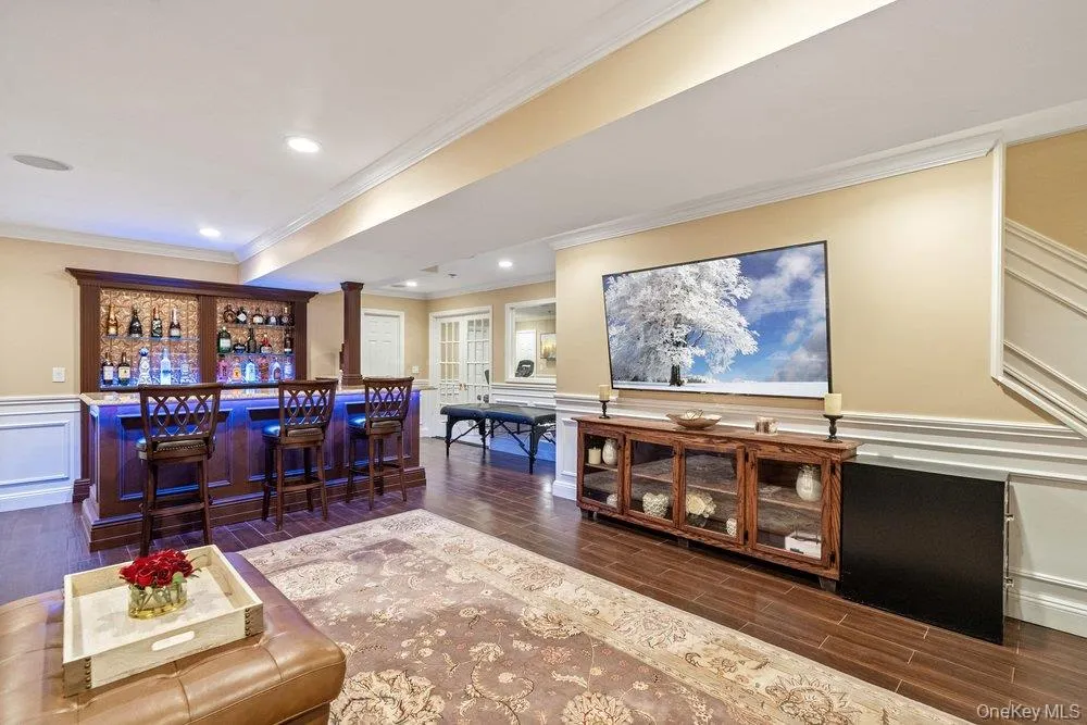 1 Fairway Drive Old Bethpage, NY 11804
