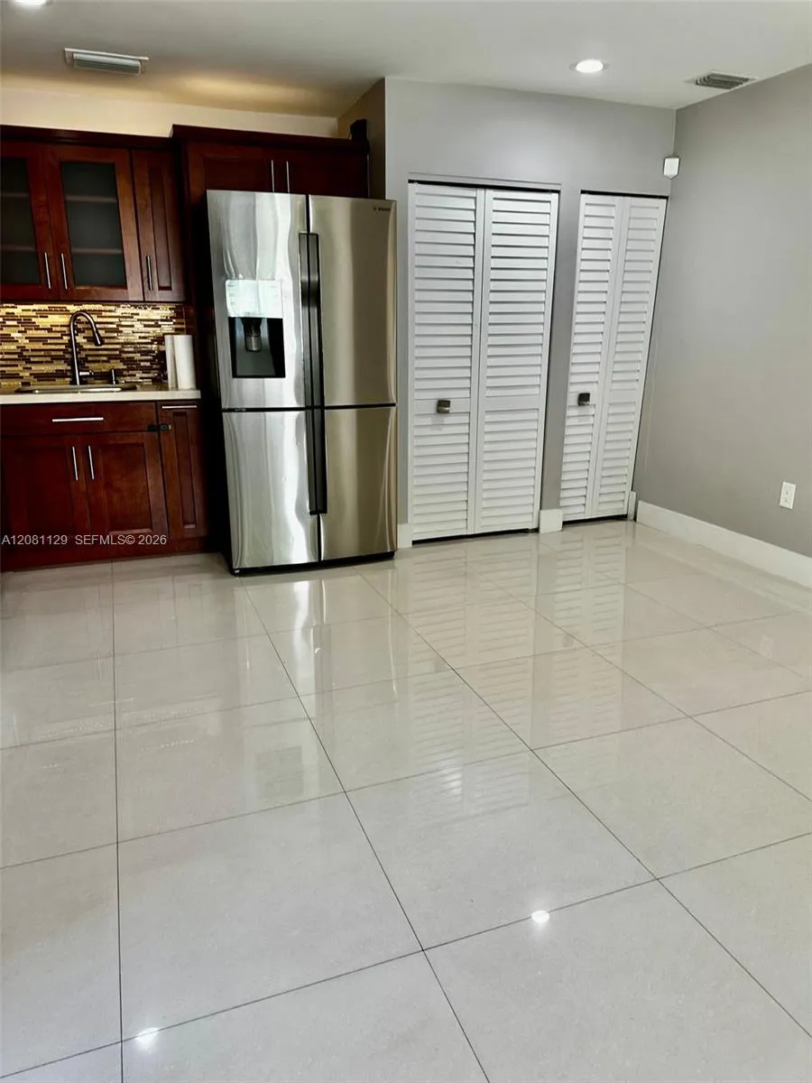 12851 NW 11th St Miami, FL 33182