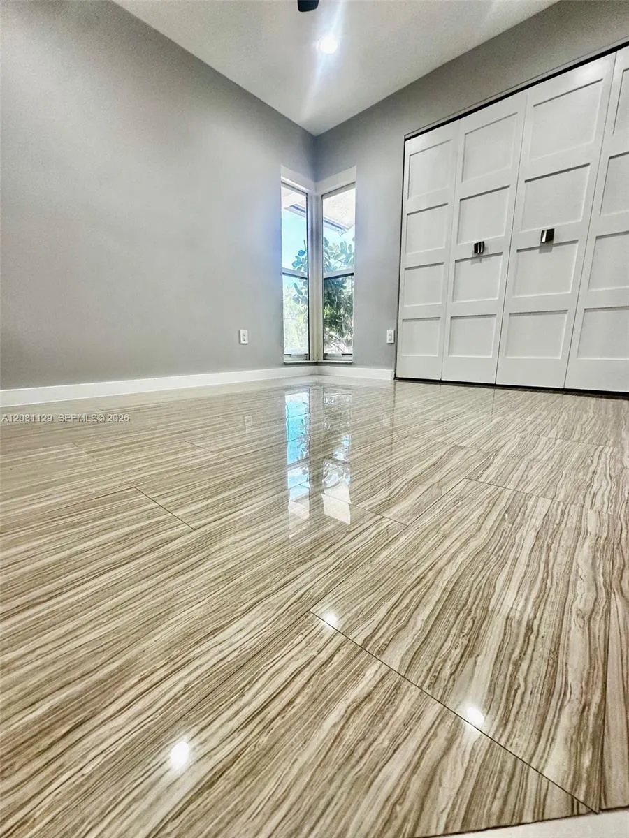 12851 NW 11th St Miami, FL 33182