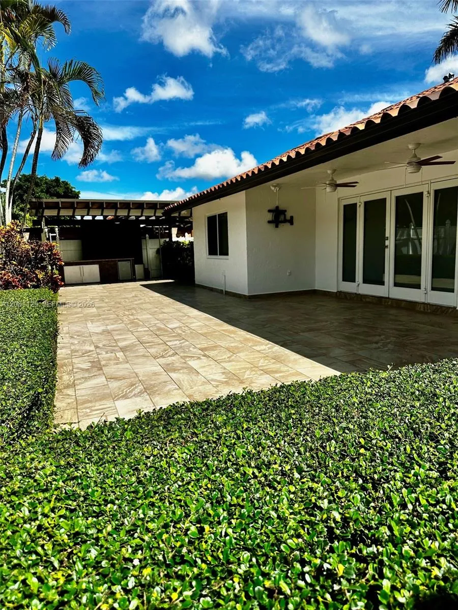12851 NW 11th St Miami, FL 33182