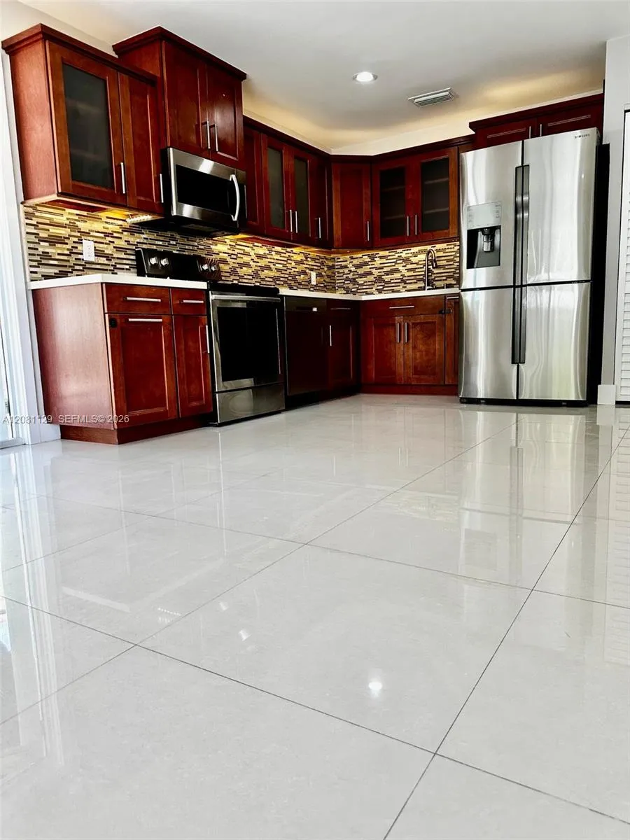 12851 NW 11th St Miami, FL 33182
