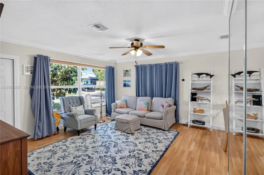 4554 NW 16th Ave Tamarac, FL 33309