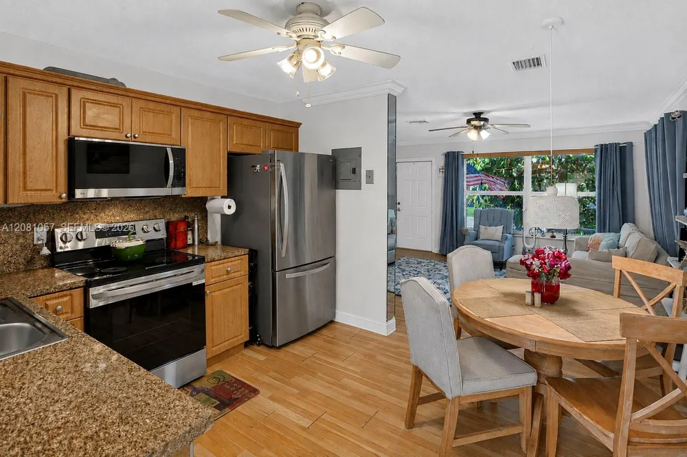 4554 NW 16th Ave Tamarac, FL 33309