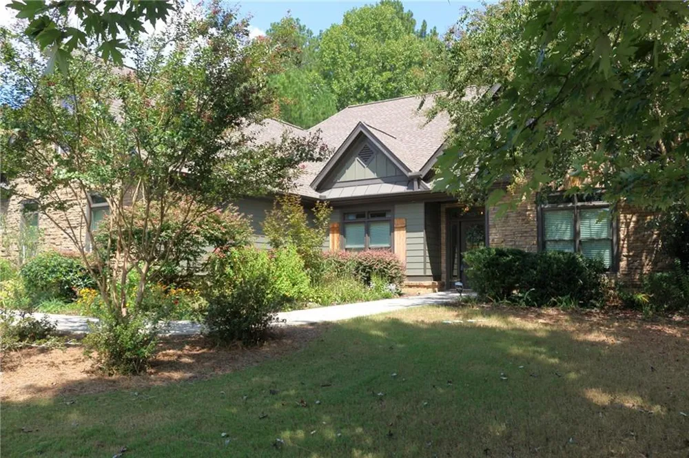1238 Fairwinds Drive Loganville, GA 30052