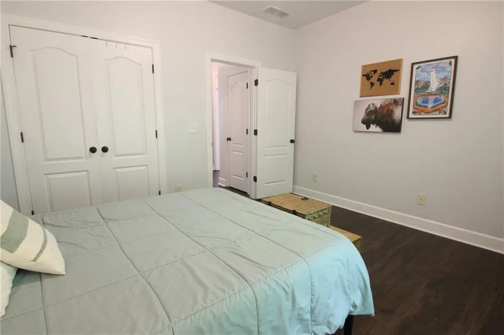 1238 Fairwinds Drive Loganville, GA 30052