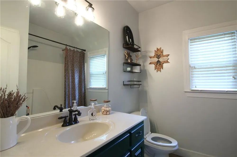 1238 Fairwinds Drive Loganville, GA 30052