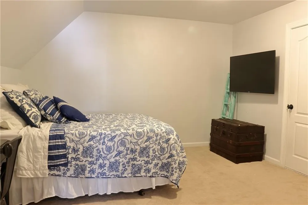 1238 Fairwinds Drive Loganville, GA 30052