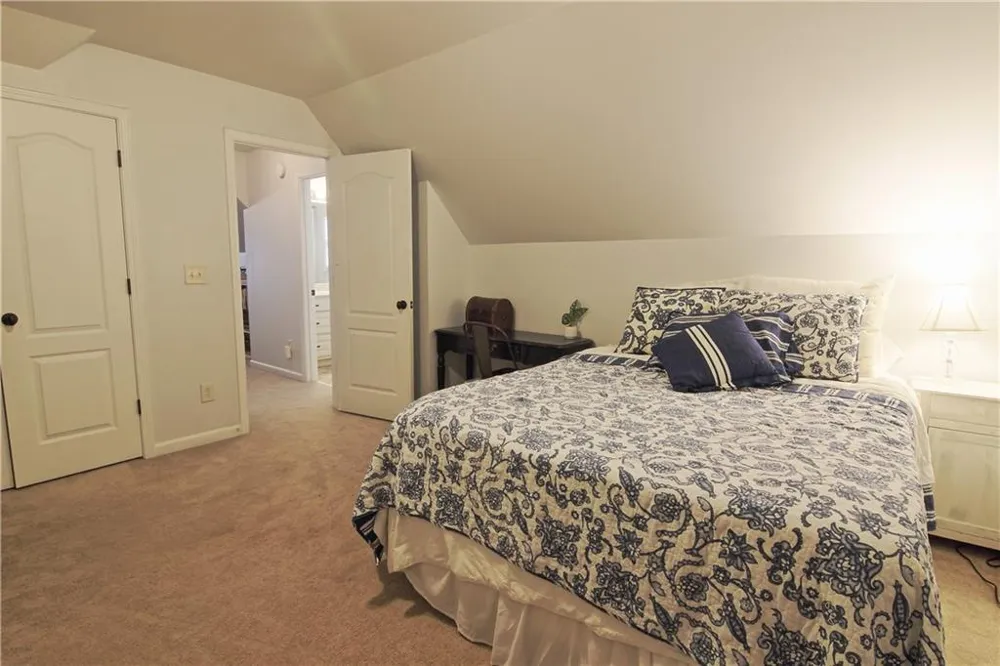 1238 Fairwinds Drive Loganville, GA 30052