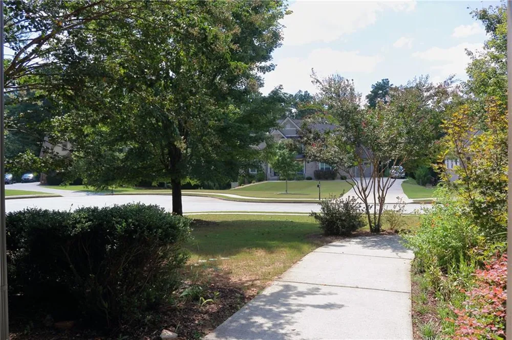 1238 Fairwinds Drive Loganville, GA 30052