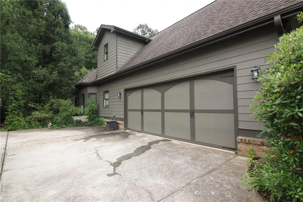 1238 Fairwinds Drive Loganville, GA 30052