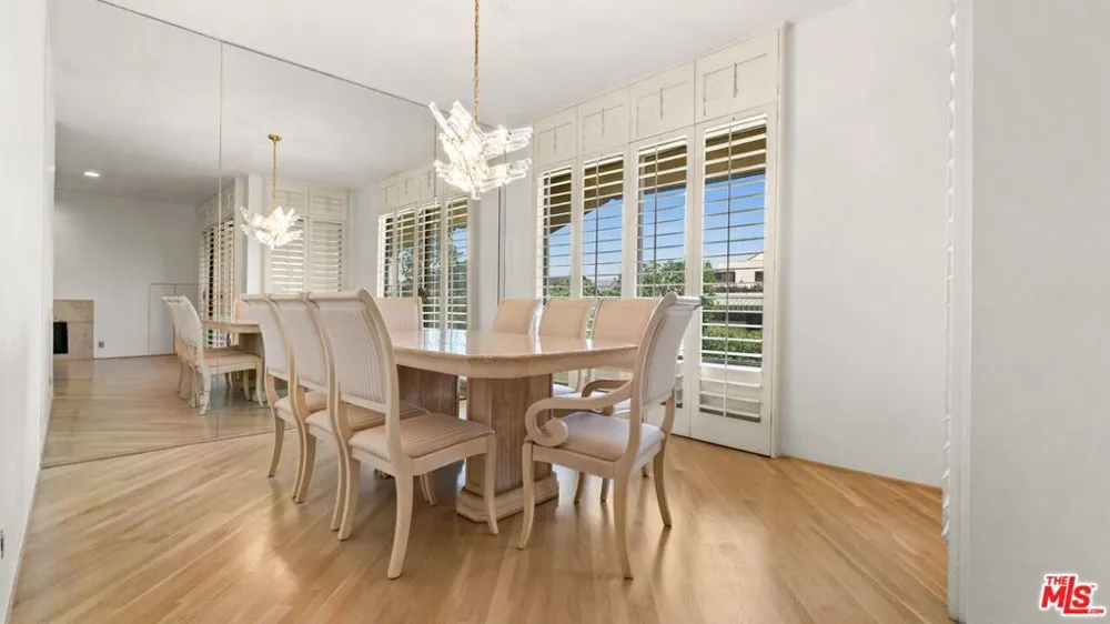 2415 Century Hill Los Angeles, CA 90067