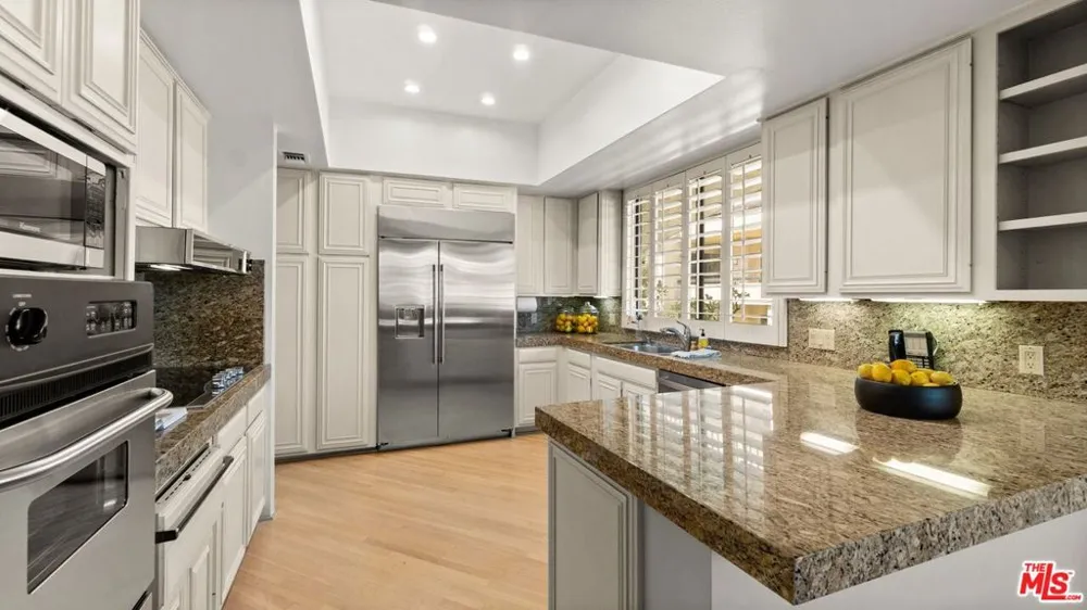 2415 Century Hill Los Angeles, CA 90067