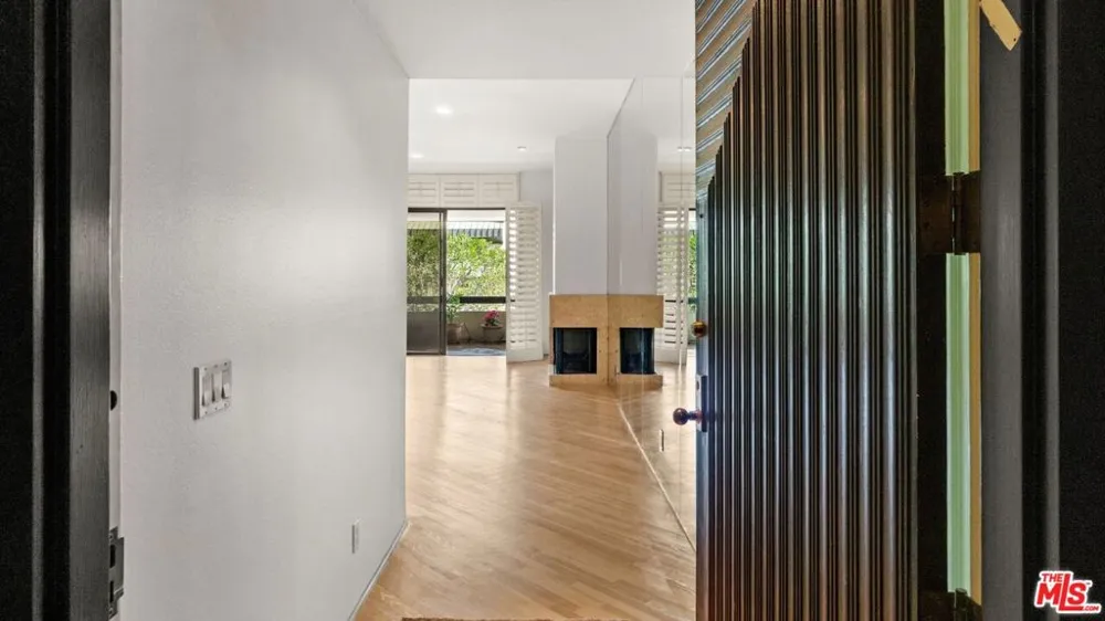 2415 Century Hill Los Angeles, CA 90067