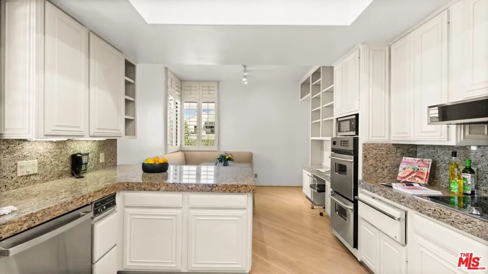 2415 Century Hill Los Angeles, CA 90067