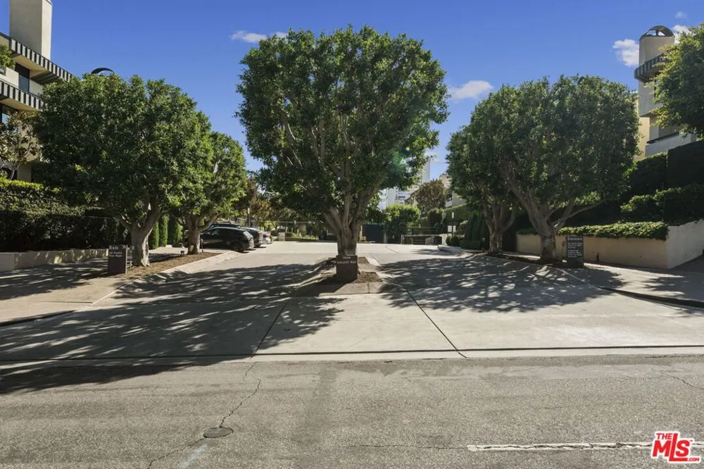 2415 Century Hill Los Angeles, CA 90067