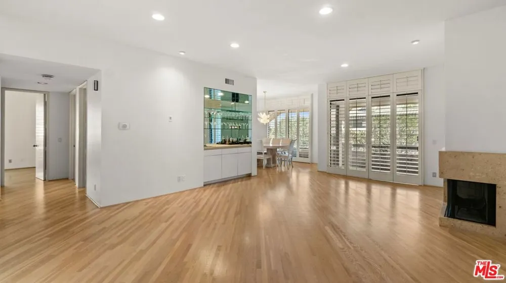 2415 Century Hill Los Angeles, CA 90067