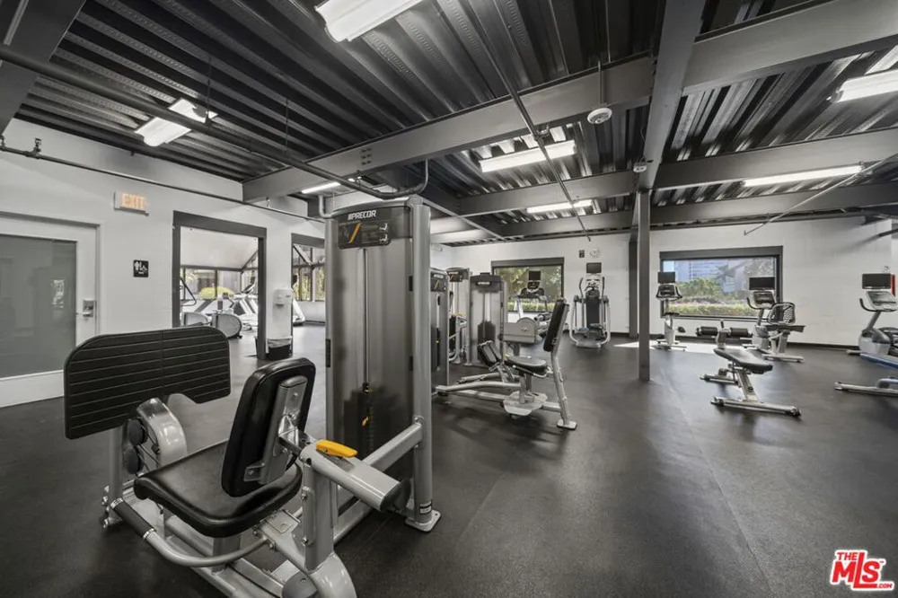 2415 Century Hill Los Angeles, CA 90067