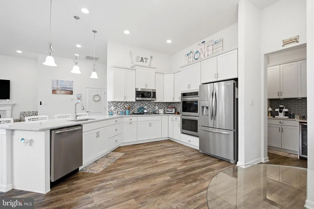 6 OTTER CIRCLE Barnegat, NJ 08005