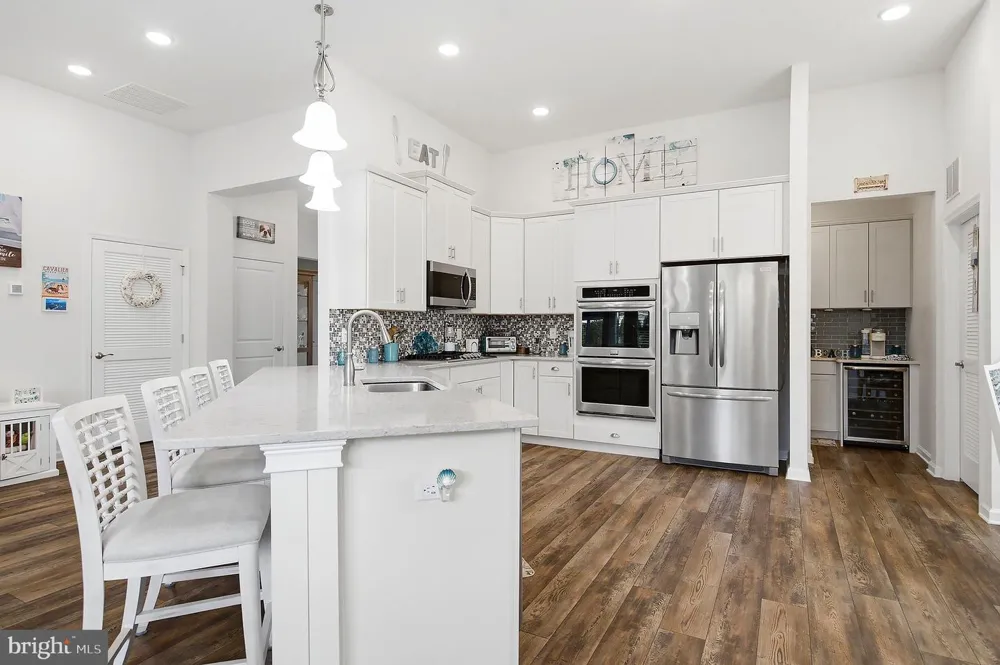 6 OTTER CIRCLE Barnegat, NJ 08005