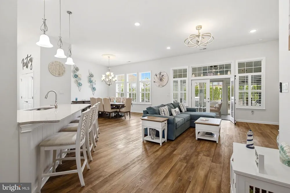 6 OTTER CIRCLE Barnegat, NJ 08005