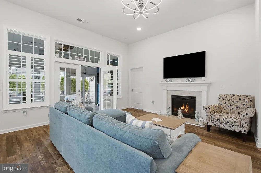 6 OTTER CIRCLE Barnegat, NJ 08005