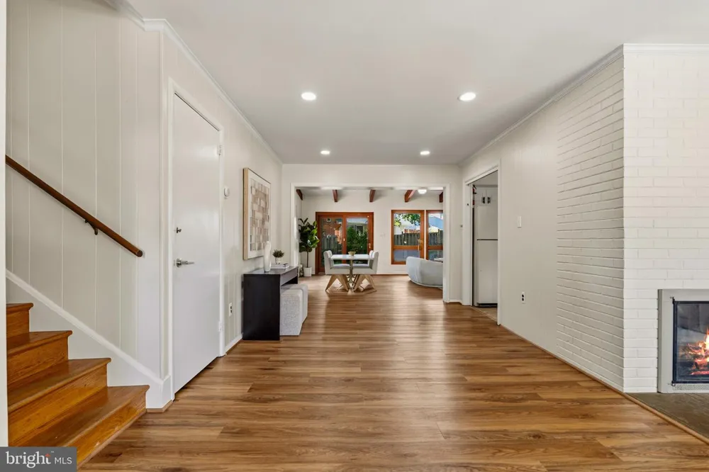6011 HIBBLING AVENUE Springfield, VA 22150