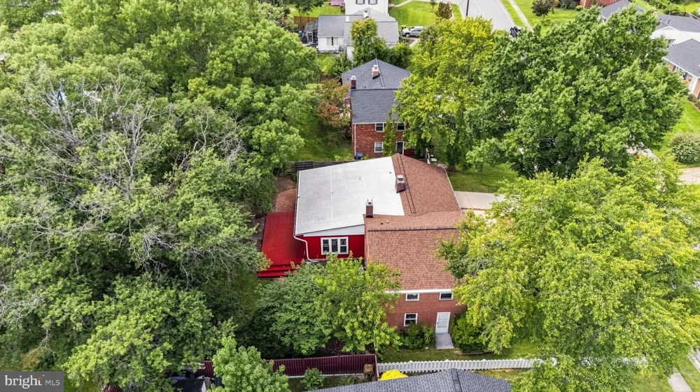 6011 HIBBLING AVENUE Springfield, VA 22150