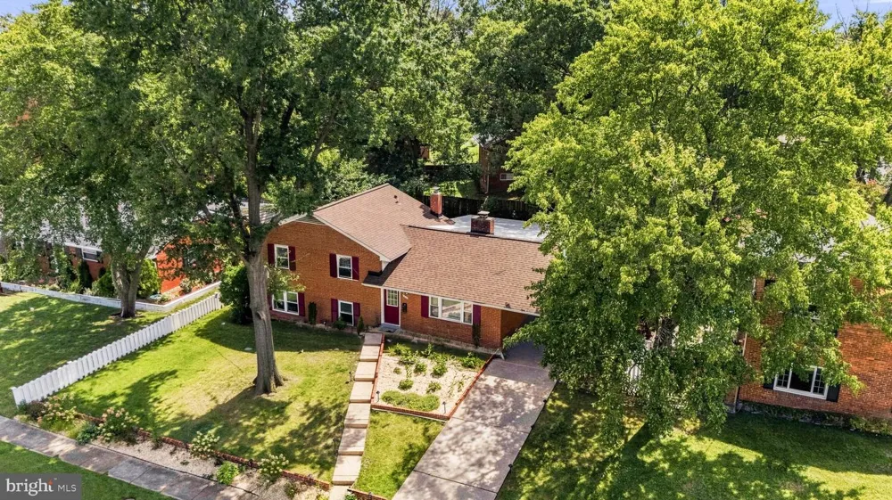 6011 HIBBLING AVENUE Springfield, VA 22150