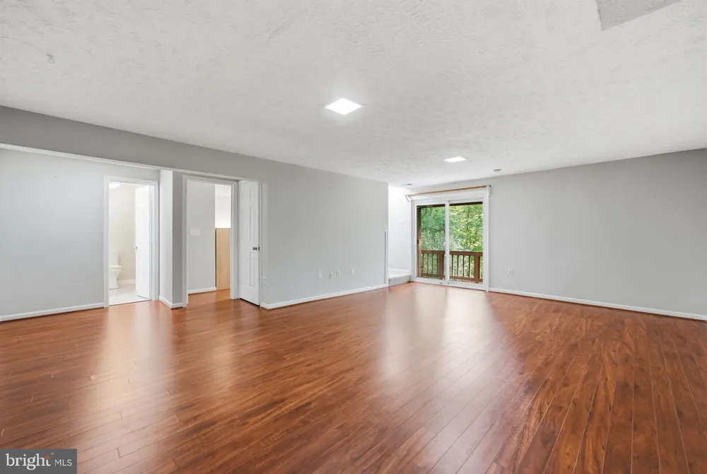 8108 CLIFFOREST DRIVE Springfield, VA 22153