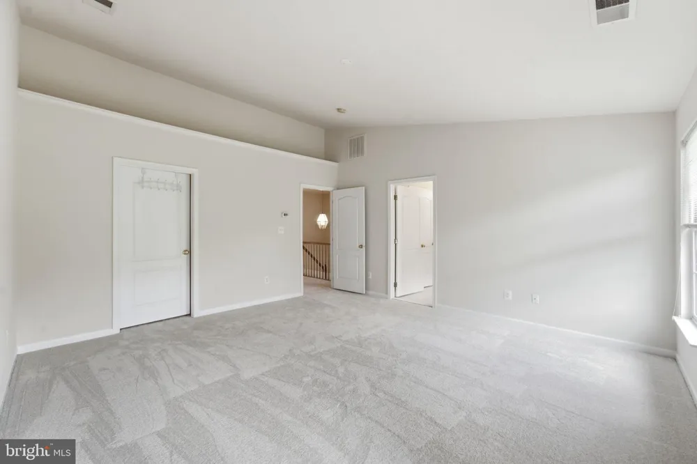 22582 SCATTERSVILLE GAP TERRACE Ashburn, VA 20148
